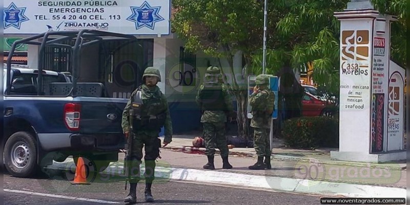 Asesinan a tres policías en pleno centro de Ixtapa, hay dos civiles heridos - Foto 0 