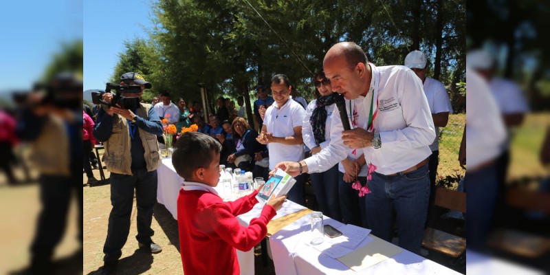 Realiza SEE acciones de equipamiento y mantenimiento escolar en Cenobio Moreno 