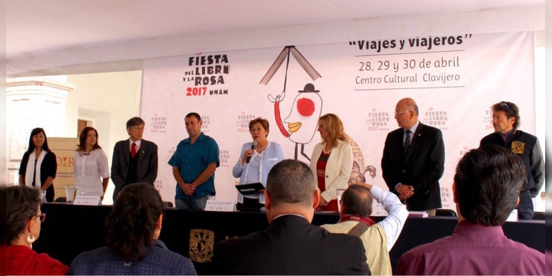 Inician actividades de la Fiesta del Libro y la Rosa 2017 en el Centro Cultural Clavijero 
