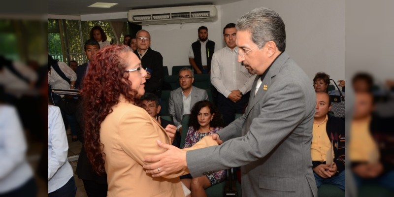 Recuerda Consejo Universitario a Rosa Ivette Alanís Solorio; reconoce su trayectoria  