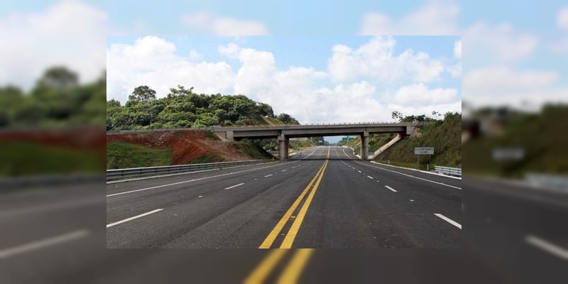 Debe ser ampliada la autopista Siglo XXI, para evitar más accidentes: Canapat 
