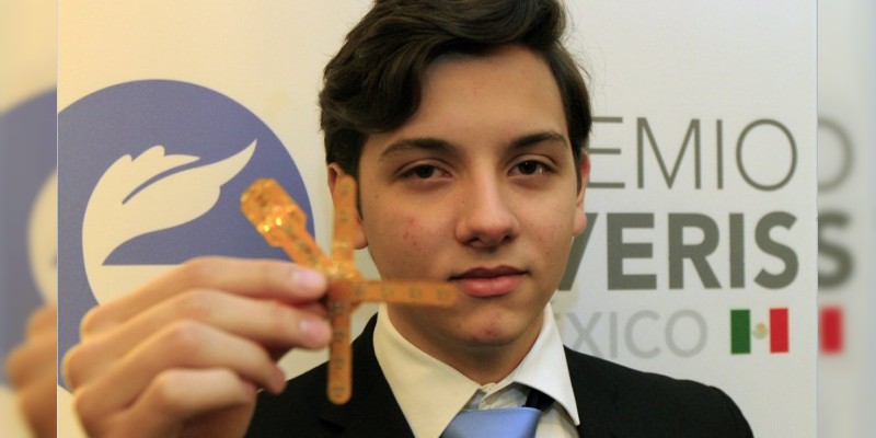 Joven mexicano crea brasier que detecta cáncer de mama 