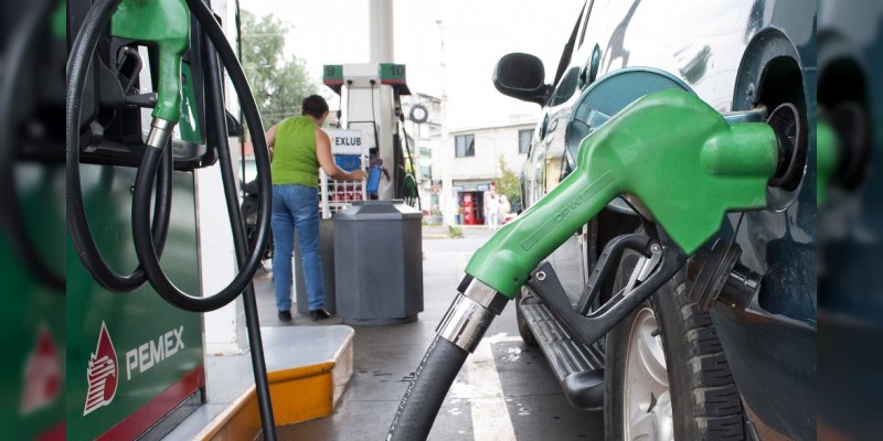 La gasolina este viernes, desde 16.43 hasta 18.20 pesos por litro 
