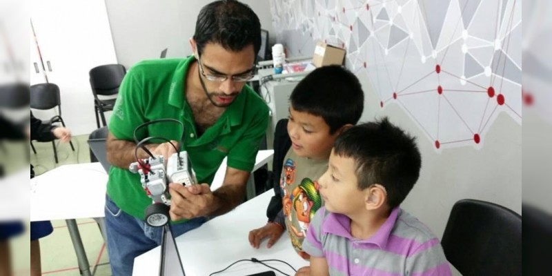 Puntos México conectado y robotix realizan la tercera feria regional de robótica 