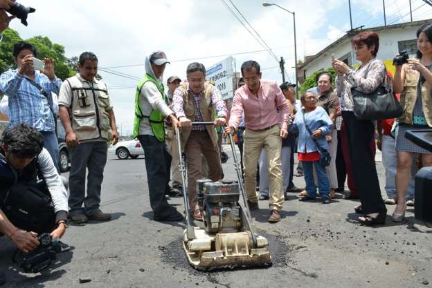 Iniciativa privada y el Ayuntamiento de Morelia se unen para tapar baches 