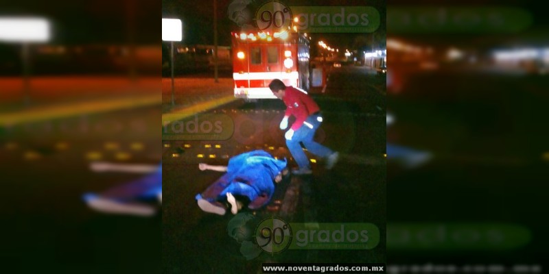 Motociclista es atropellado y muere en Uruapan 