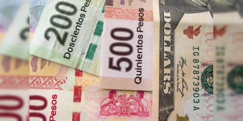 Dólar revierte tendencia alcista y cierra hasta en 19.39 pesos en bancos 