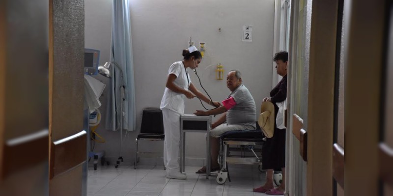 Agradecen gestión de Juan Figueroa para hospital comunitario Nocupétaro-Carácuaro 