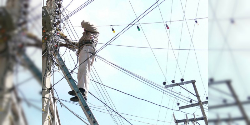 CFE ha establecido 99% el suministro de energía eléctrica en colonias afectadas de Morelia  