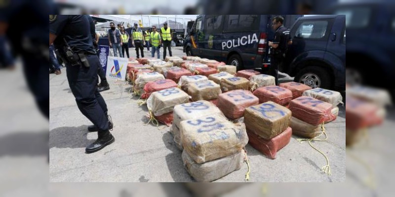 Interceptan buque venezolano con 2.5 toneladas de cocaína con destino a España - Foto 1 