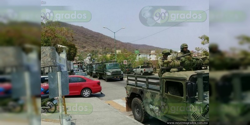 Desarman a la Policía de Zihuatanejo ante posible infiltración del crimen organizado - Foto 1 