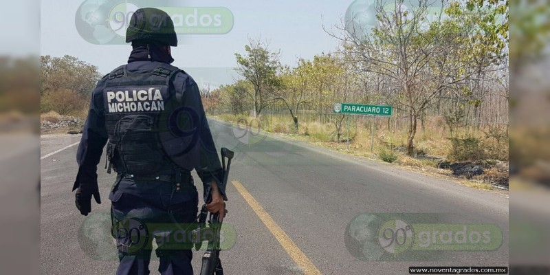Liberan Policía Michoacán y Policía Federal bloqueos carreteros en Tierra Caliente  - Foto 1 