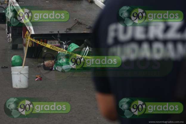 Fallece motociclista tras chocar contra grúa, en Morelia - Foto 2 