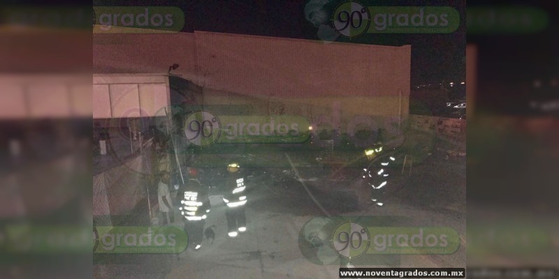 Se registra incendio en agencia de motos Honda en La Piedad, Michoacán - Foto 3 
