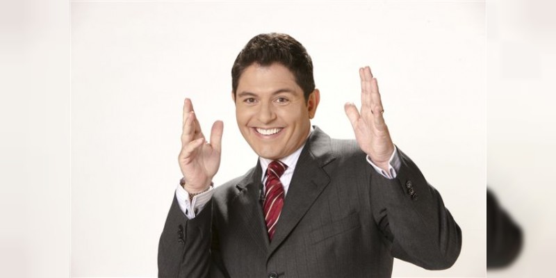 Ernesto Laguardia firma con TV Azteca  