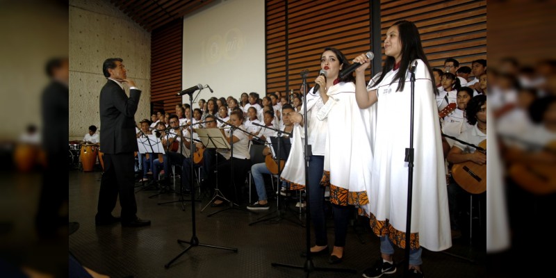 Cierra el 2do Foro de Responsabilidad Social Universitaria con la participación del coro Cantando por la Paz 