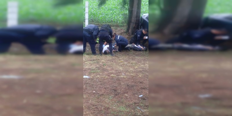 Tras persecución y balacera policías detiene a dos presuntos delincuentes en Tarímbaro - Foto 1 