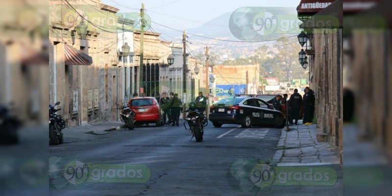 Morelia: Policías auxiliares se lían a balazos, uno está grave el otro huyó  - Foto 0 