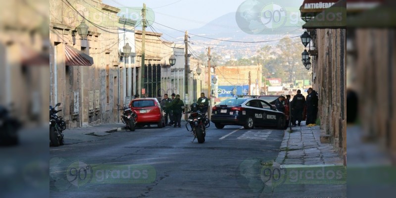Morelia: Policías auxiliares se lían a balazos, uno está grave el otro huyó  - Foto 1 