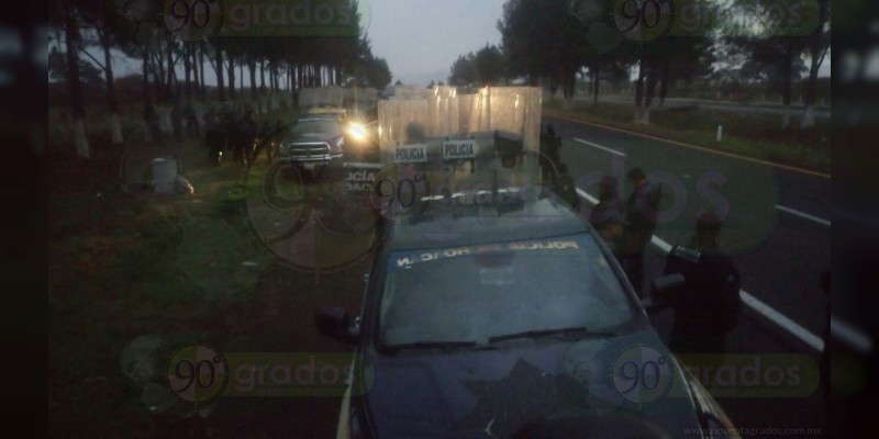 Trágico accidente de una patrulla de la Policía Michoacán habría dejado cuando menos 5 policías fallecidos 