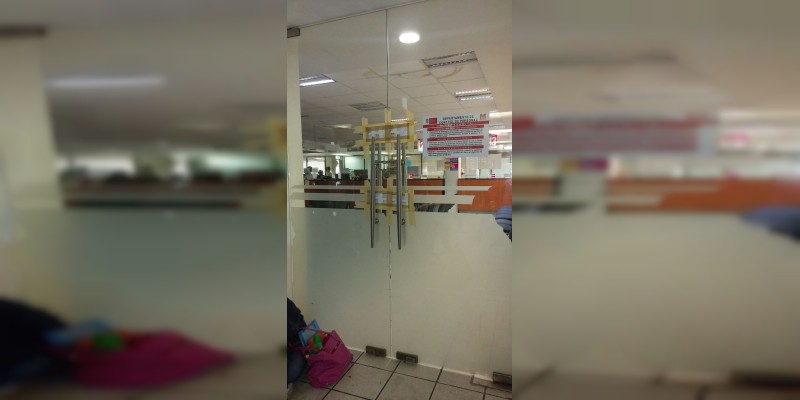 SNTE toman oficinas de la SEE  - Foto 3 