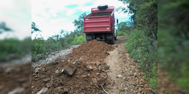 Invierte Sedrua 3 mdp en obras rurales en Marcos Castellanos 