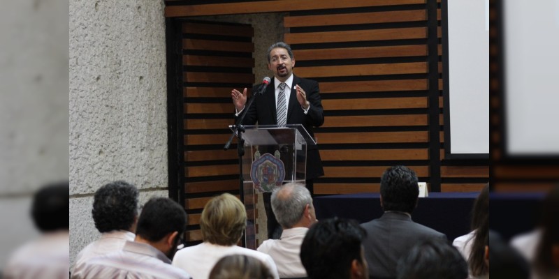 Llama Medardo Serna a contagiar entusiasmo por el Centenario a los nicolaitas   