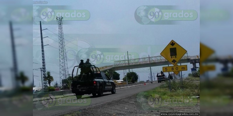 Repele Policía Michoacán agresión a balazos en Parácuaro, hay un muerto - Foto 2 