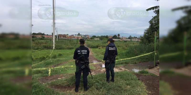 Encobijado y con lesiones de arma de fuego hallan a un hombre sin vida  - Foto 0 