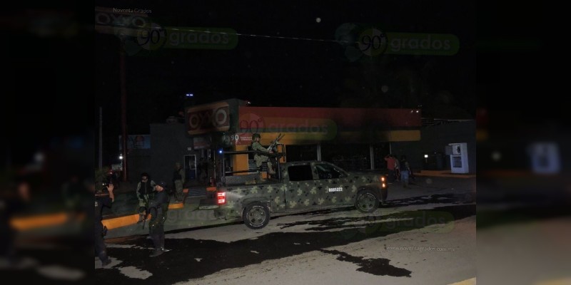 Atacan con bombas incendiarias dos tiendas en Apatzingán - Foto 1 