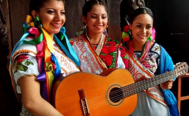 Del 1 al 9 de agosto, la tradicional Feria Nacional de la Guitarra en Paracho, Michoacán 