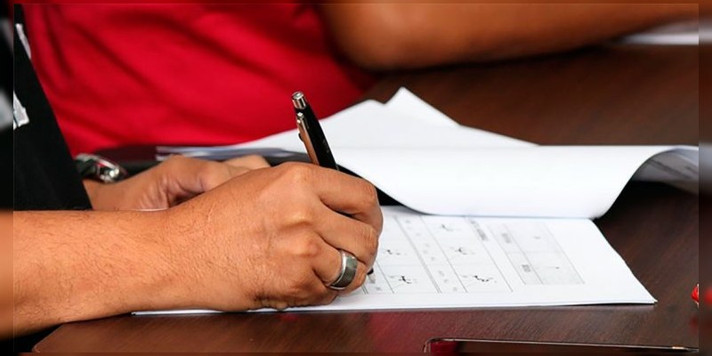 Disponibles becas para concluir el Bachillerato por alto promedio de calificaciones 