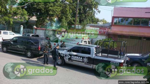Asesinan a mujer dentro de domicilio en Apatzingán, Michoacán; es pariente del alcalde electo - Foto 2 