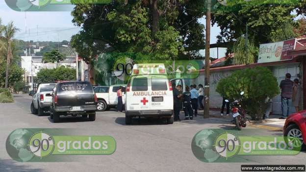 Asesinan a mujer dentro de domicilio en Apatzingán, Michoacán; es pariente del alcalde electo - Foto 4 