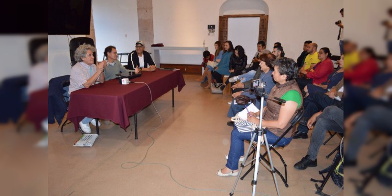 Concluye en Clavijero taller de fotografía con Rogelio Cuéllar  