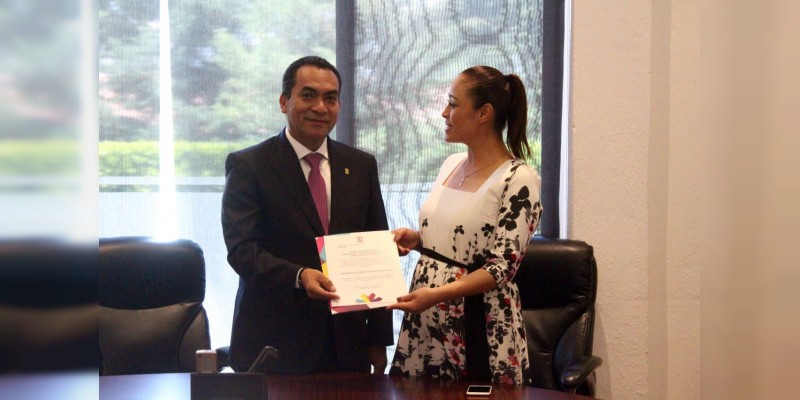 Entrega Adrián López nombramiento a Miriam Tinoco como titular de Desarrollo Social y Humano 
