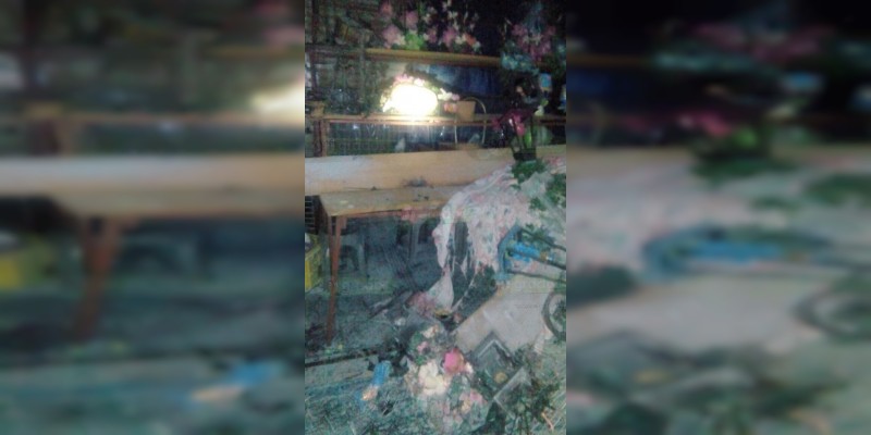 Zinapécuaro: Se incendia puesto en un mercado - Foto 1 