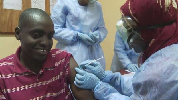 Vacuna contra ébola probada en Guinea muestra total efectividad 