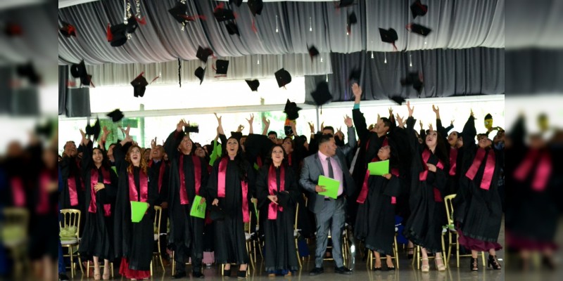 Egresaron del Conalep, 233 nuevos profesionistas 