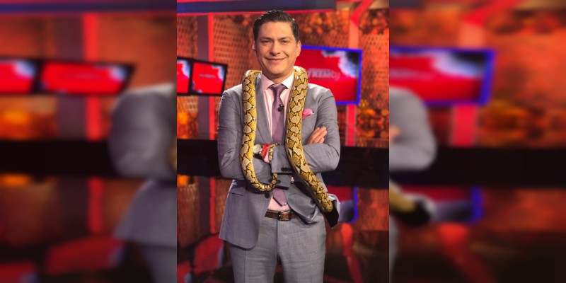Conductor de "Al Extremo" presume su "pitón" en redes sociales  - Foto 1 