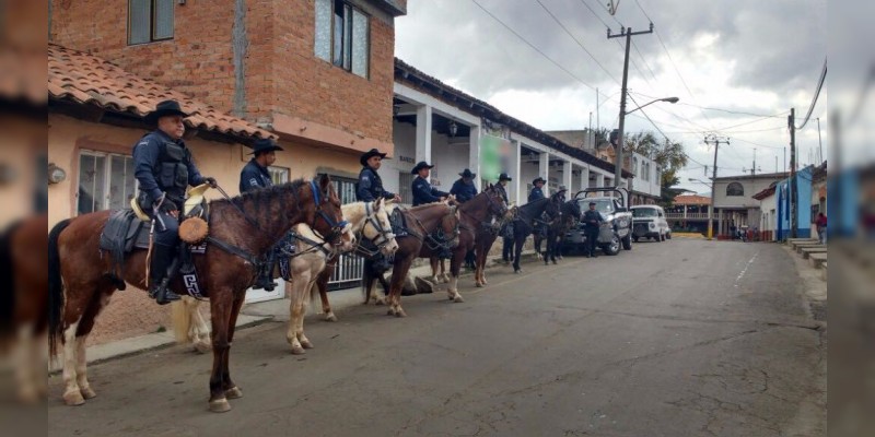 Refuerza Policía Montada operativos en Morelia  