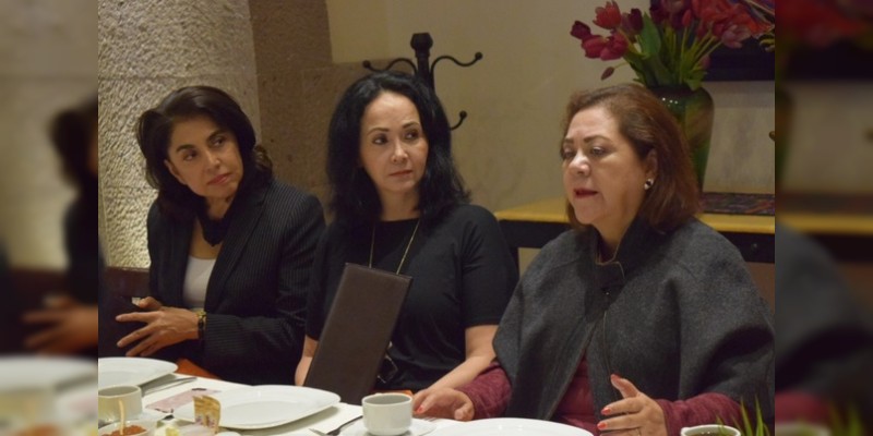 Apoyaré a los Notarios Públicos de Michoacán para que tengan mayor certeza en su labor profesional: Rocío Pineda Gochi 