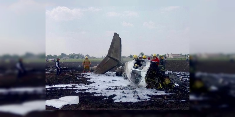 Cae avioneta en Sinaloa y mueren siete personas 