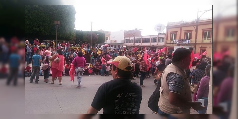 Inicia plantón en Ciudad Hidalgo  