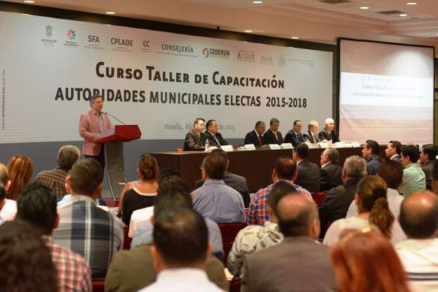 Nuevos gobiernos, oportunidad para mejorar: Salvador Abud