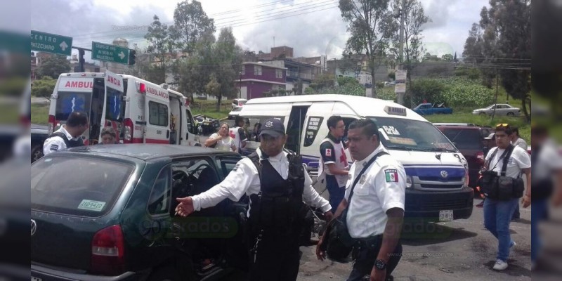 Choca "combi" de la ruta Morada 1, hay nueve heridos - Foto 4 