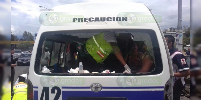 Choca "combi" de la ruta Morada 1, hay nueve heridos - Foto 6 
