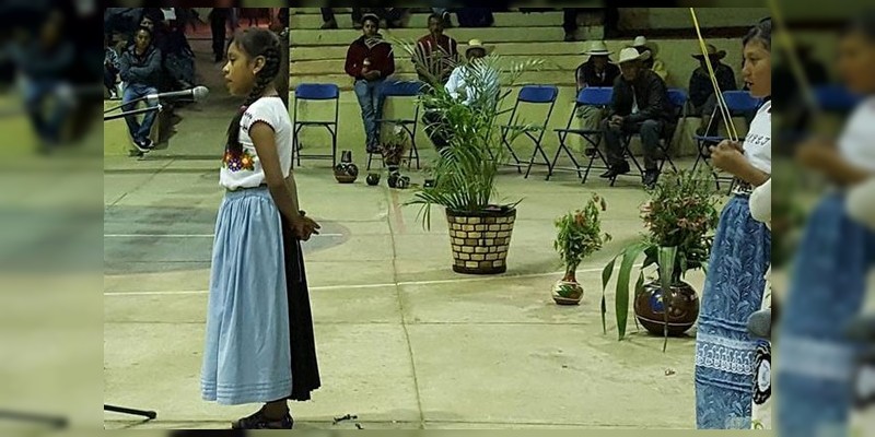  Señora de 103 años de edad gana concurso de cuento purhépecha 