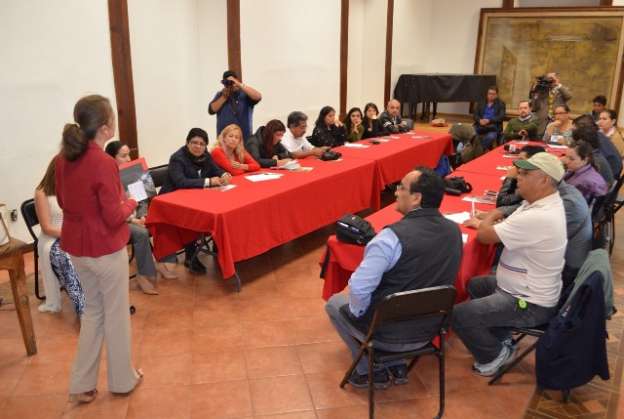 Imparten plática sobre el NSJP a comunicadores en Uruapan, Michoacán 