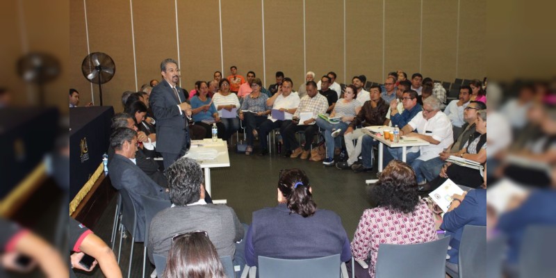 Comunicación oportuna y siempre respetuosa con el SUEUM: Medardo Serna González 